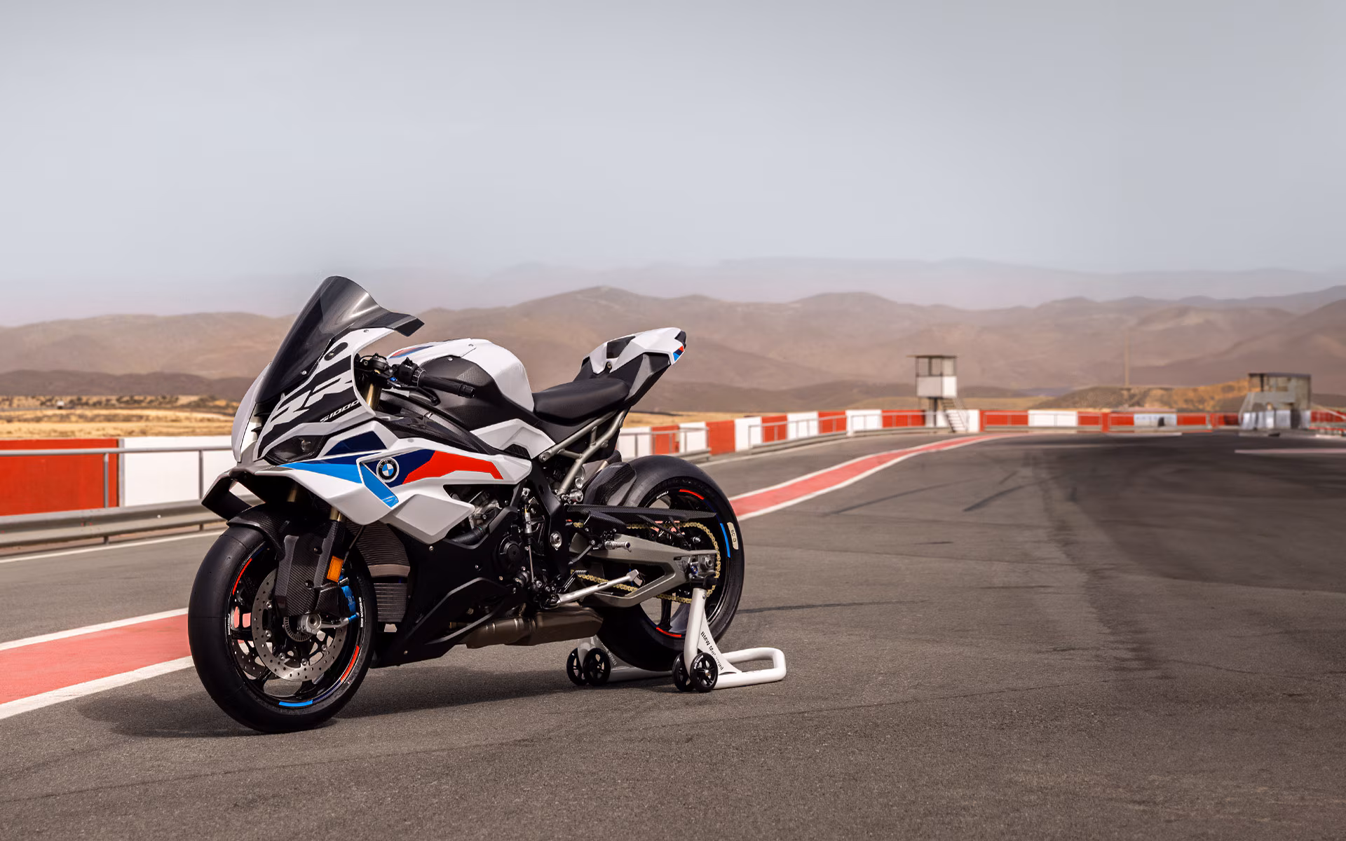 De BMW S 1000 RR op het circuit